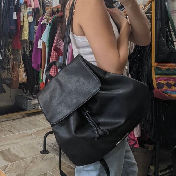 NWT Victoria's Secret black vegan leather full size drawstring backpack - Picture 14 of 14